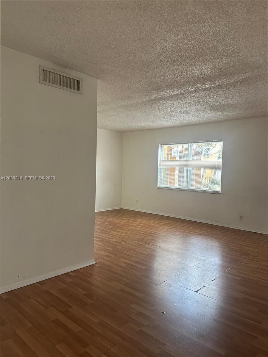 18101 Nw 68th Avenue B201 Property Photo 5