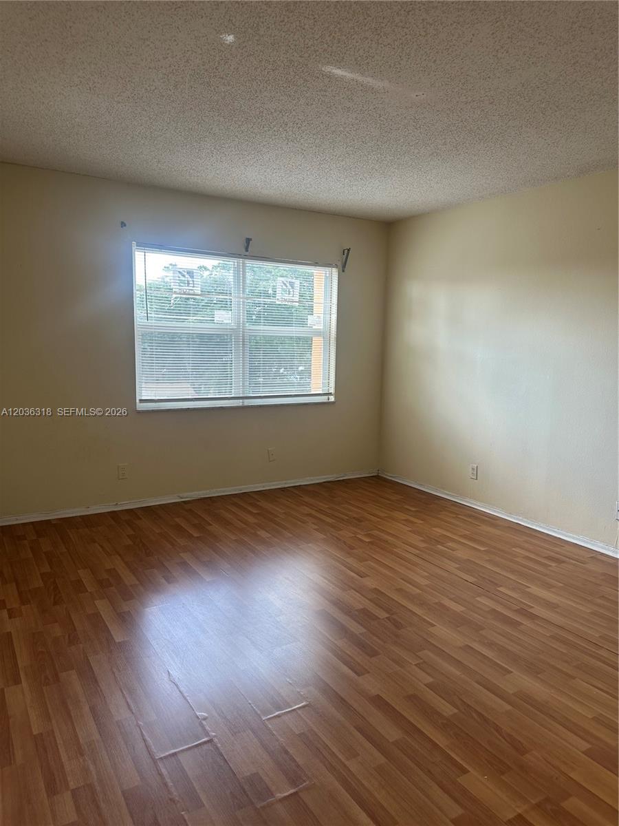18101 Nw 68th Avenue B201 Property Photo 16