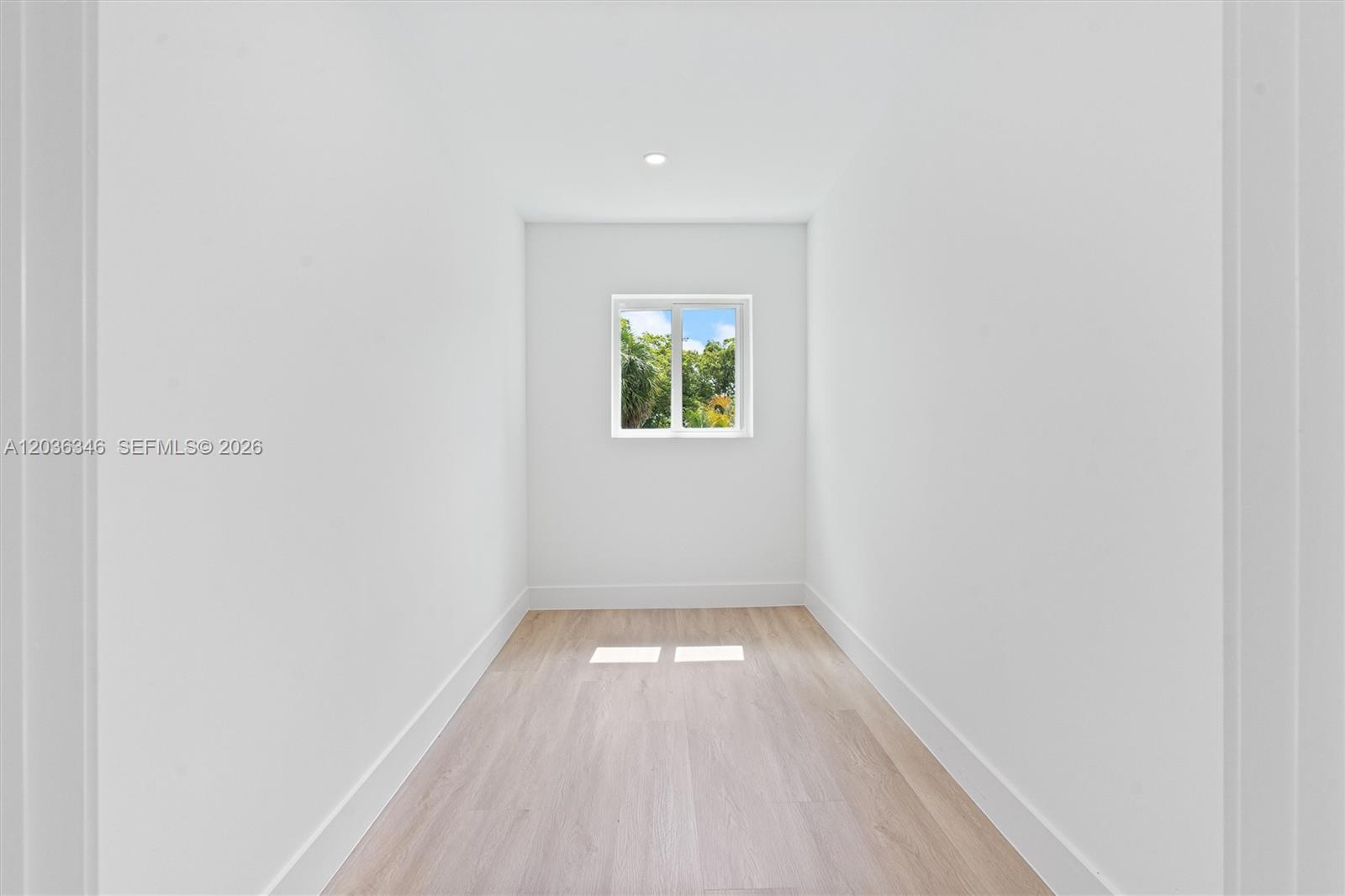1555 Nw 94th Way Property Photo 20