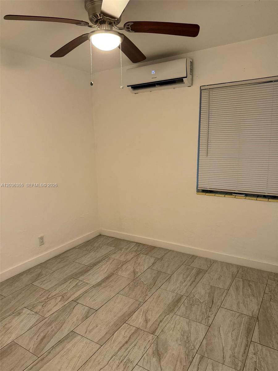 1324 N 58 Avenue Property Photo 6