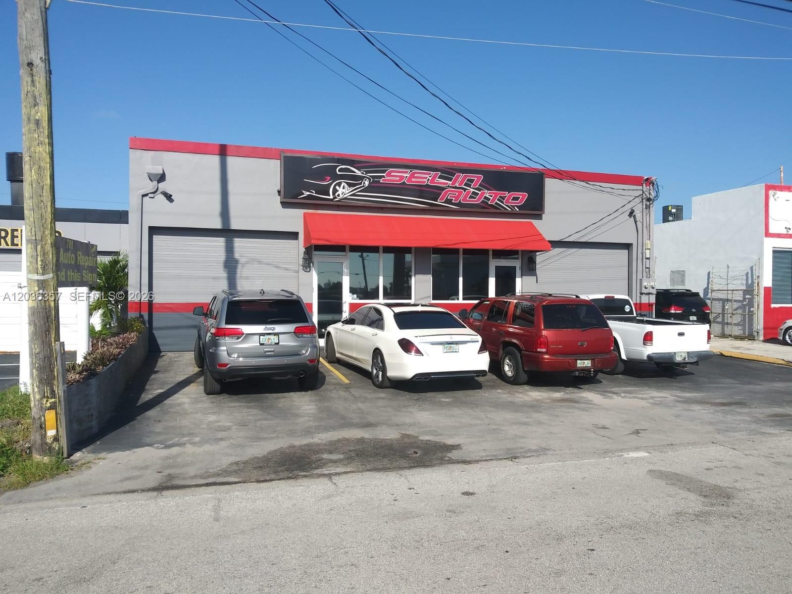 707 N Dixie Highway Property Photo 1