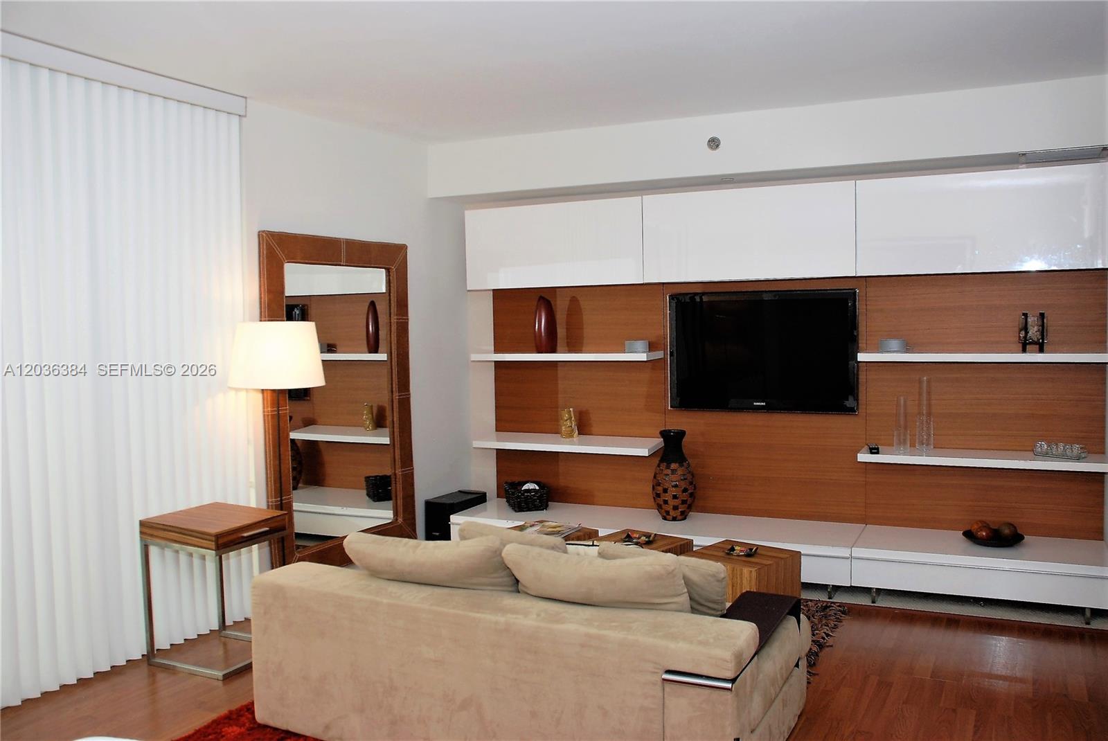 50 Biscayne Boulevard 2109 Property Photo 4