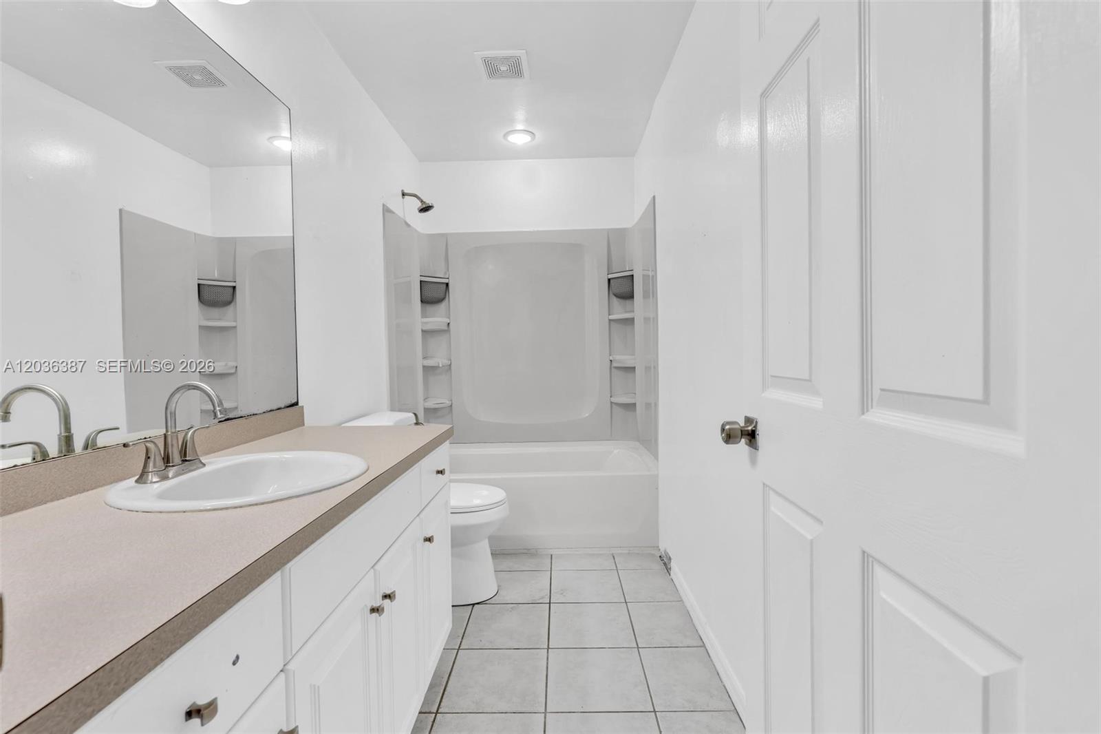 5327 30 Street Sw Property Photo 30