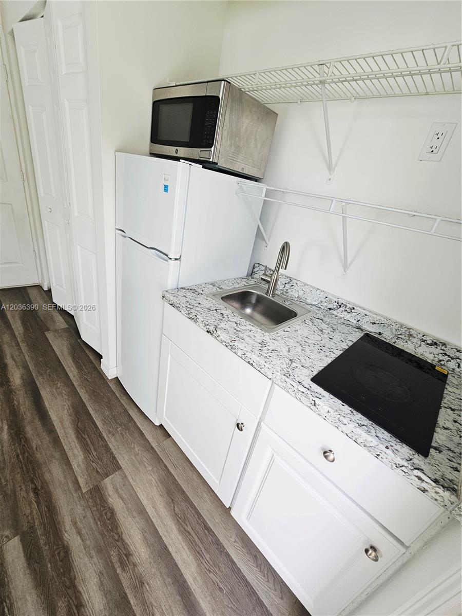 A12036390 Property Photo 3