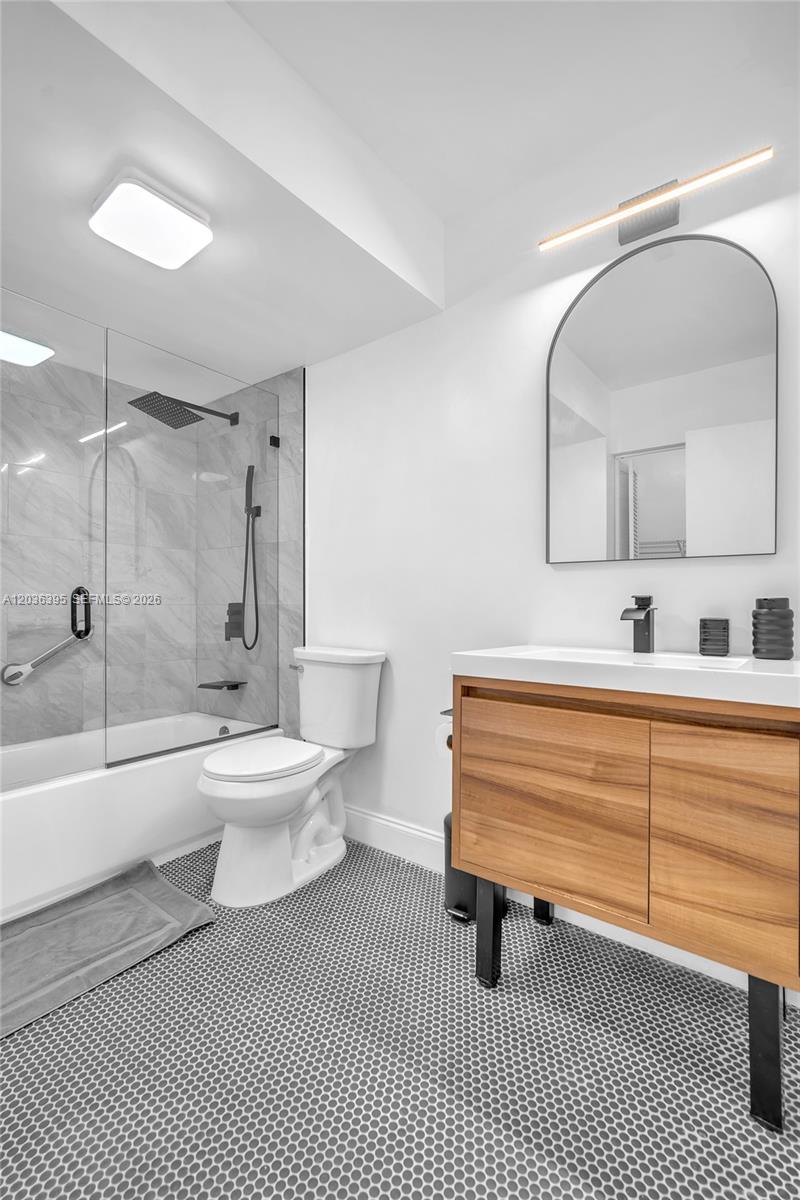 A12036395 Property Photo 10