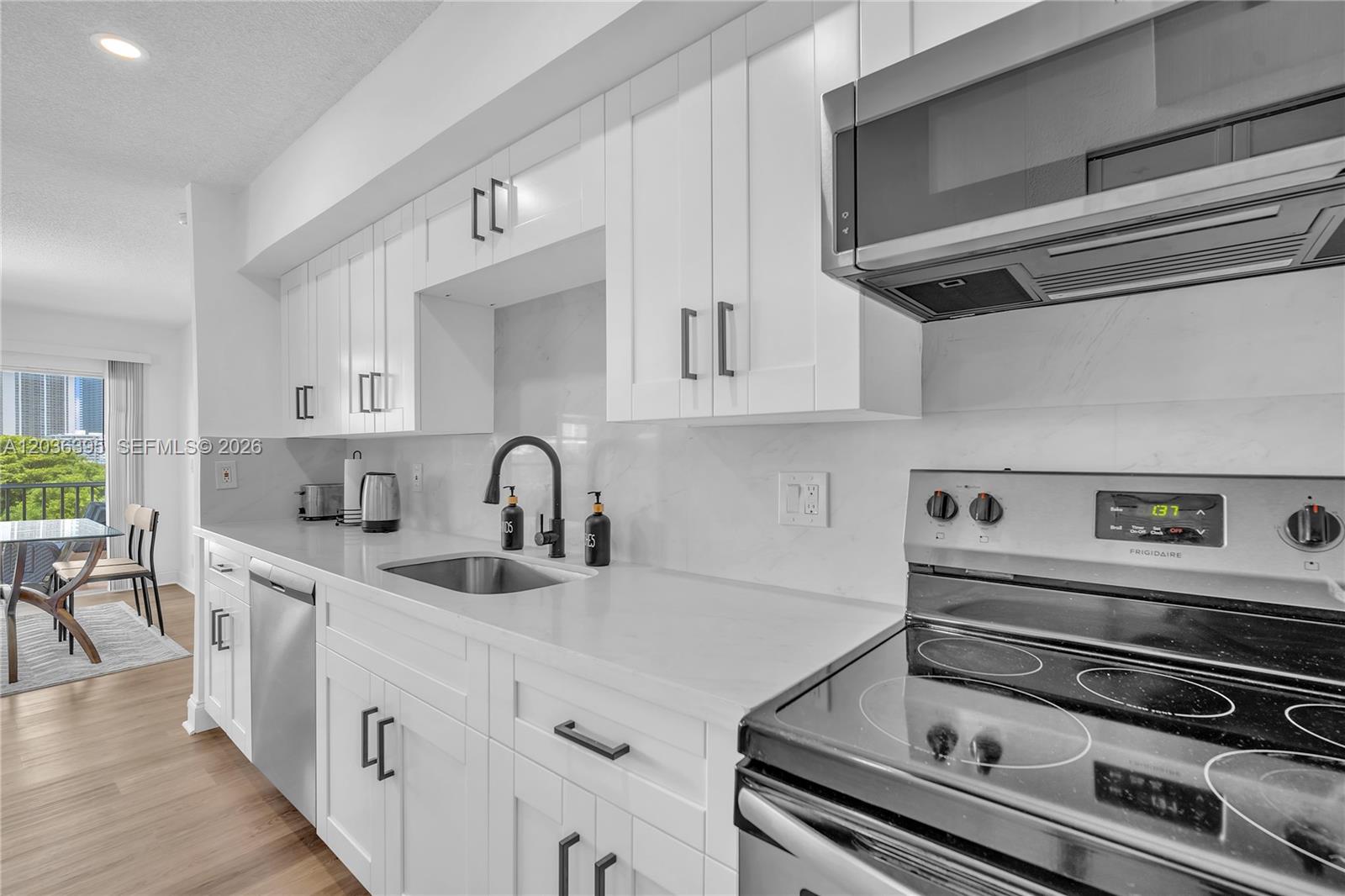 A12036395 Property Photo 20