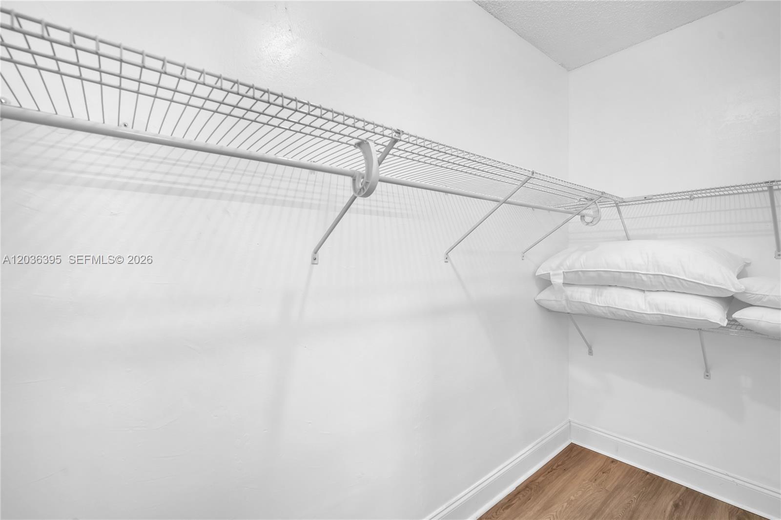 A12036395 Property Photo 24