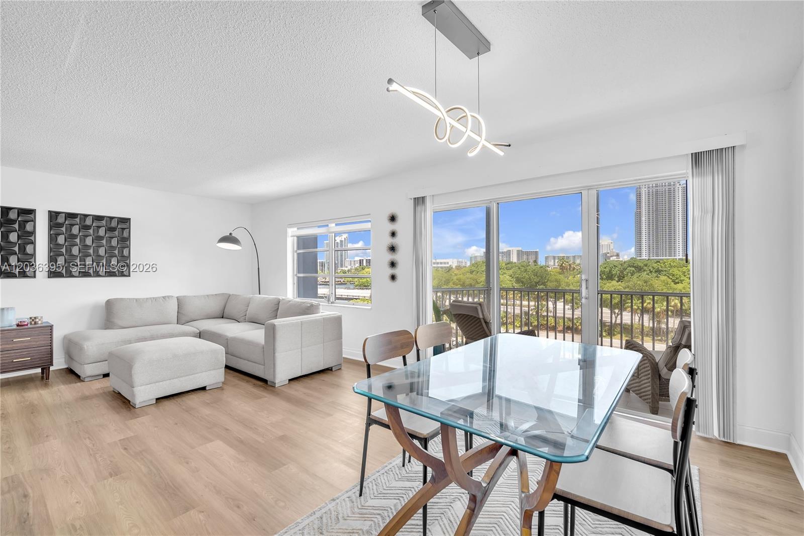 A12036395 Property Photo 28