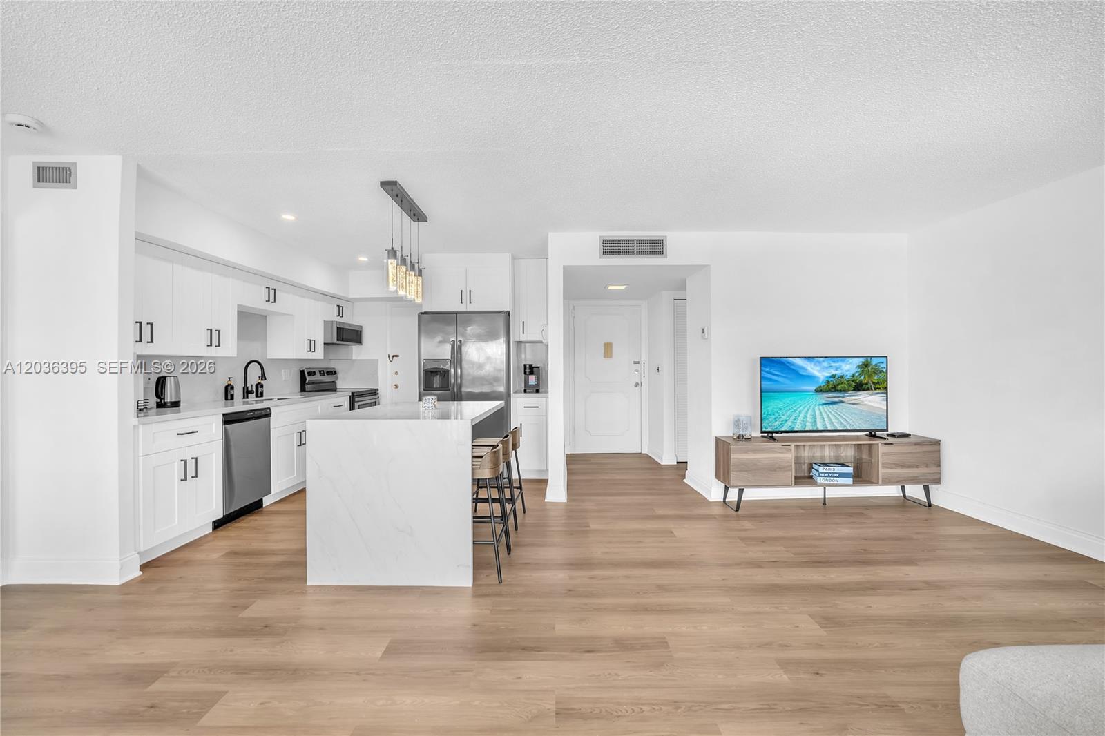 A12036395 Property Photo 35