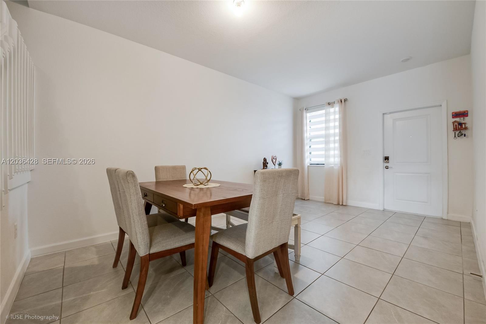 23105 Sw 128th Place Property Photo 6