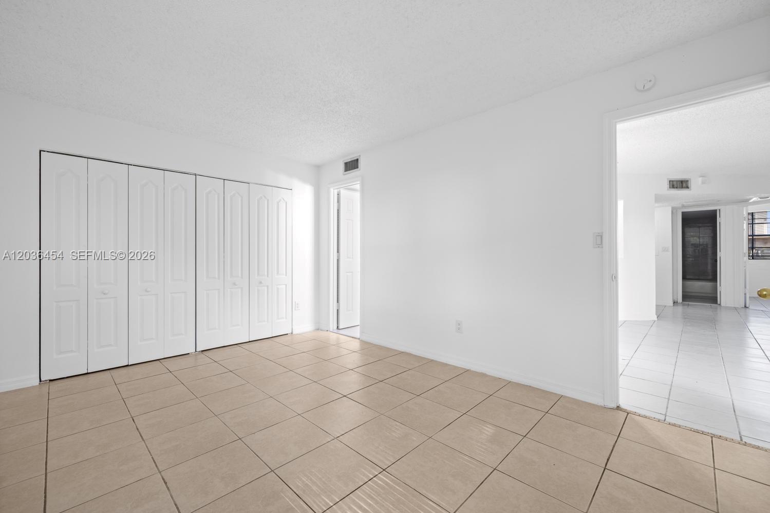 1055 N Franklin Avenue 1055g Property Photo 18