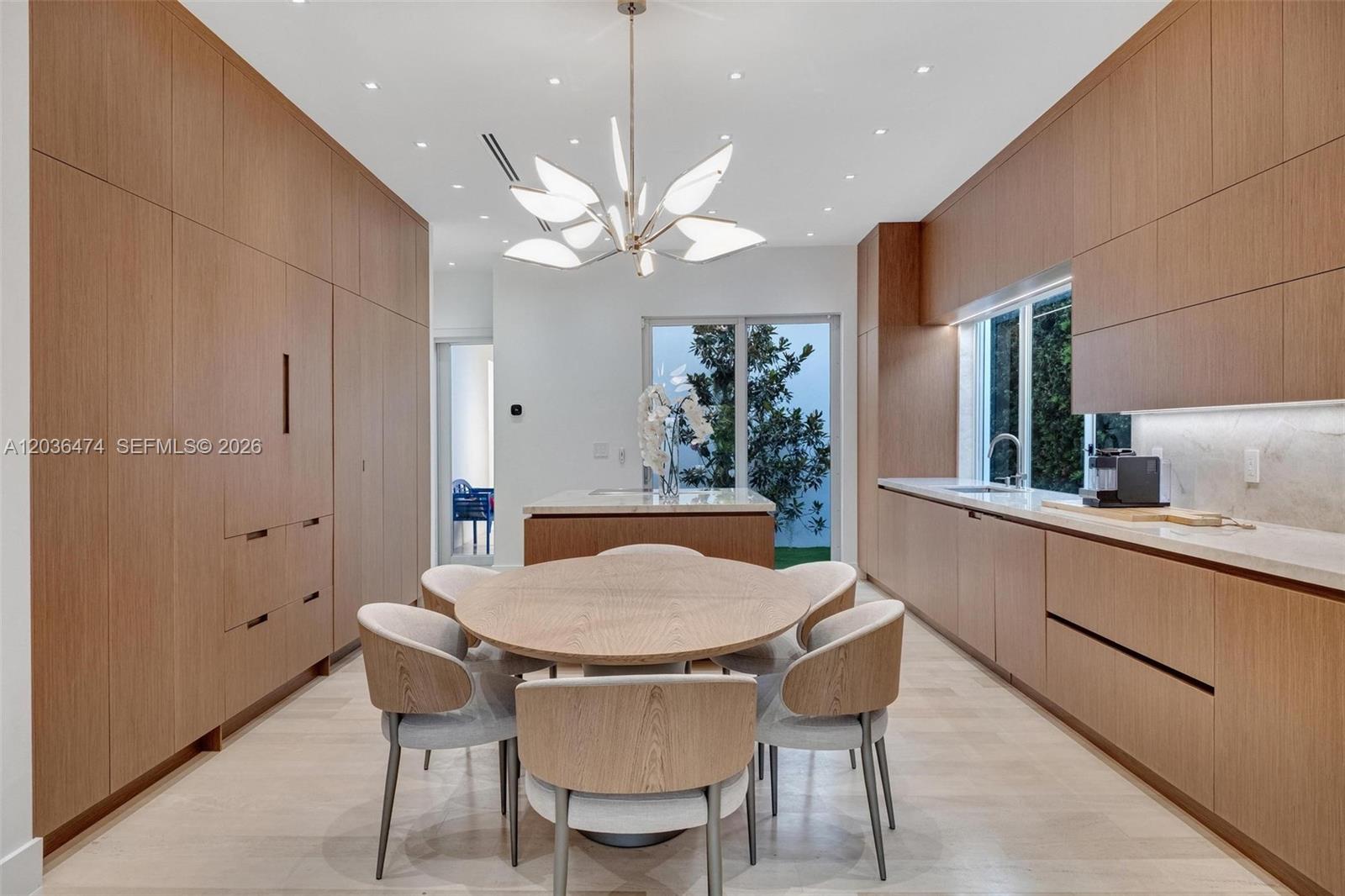 470 S Shore Drive Property Photo 16