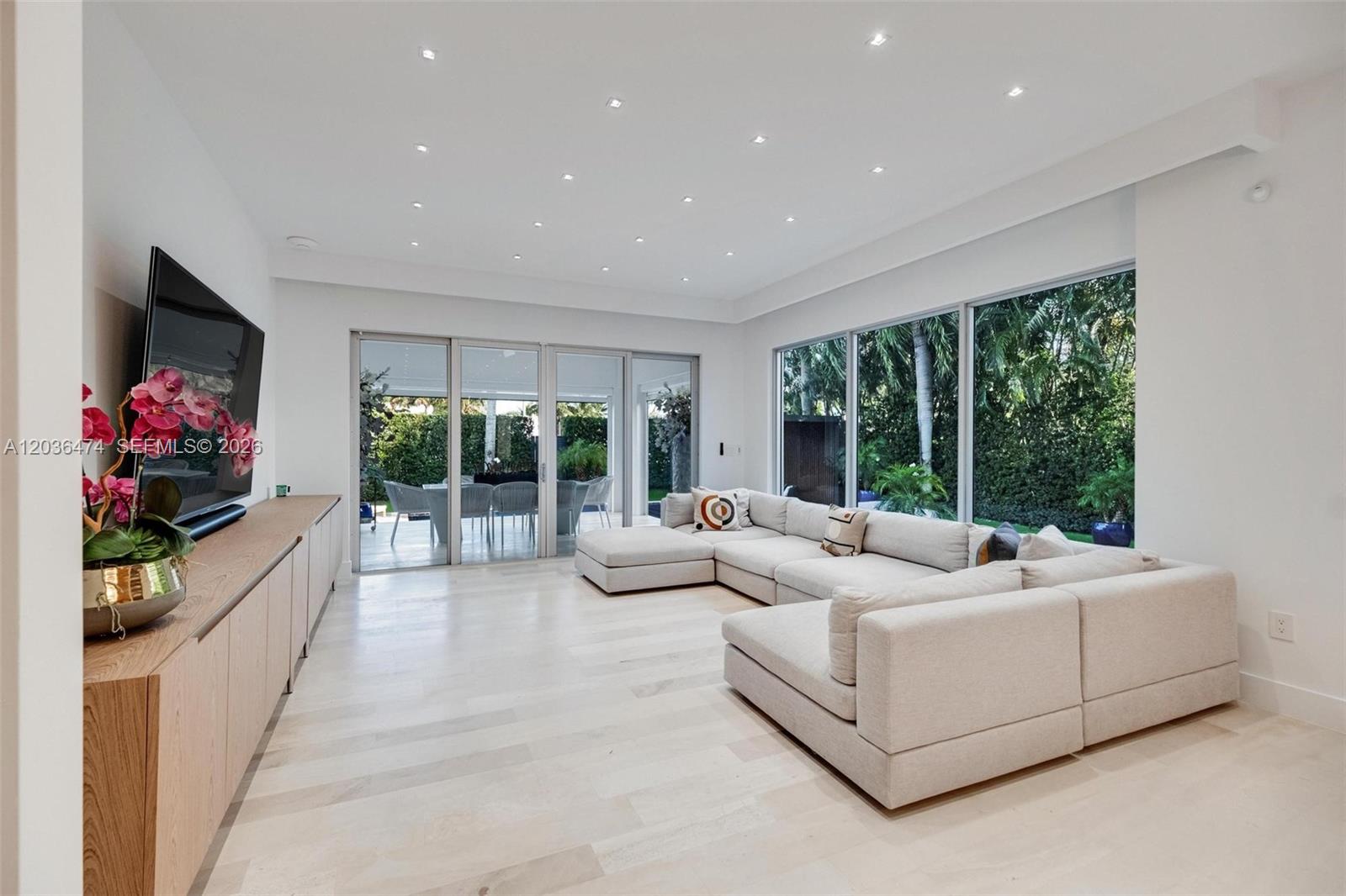 470 S Shore Drive Property Photo 19