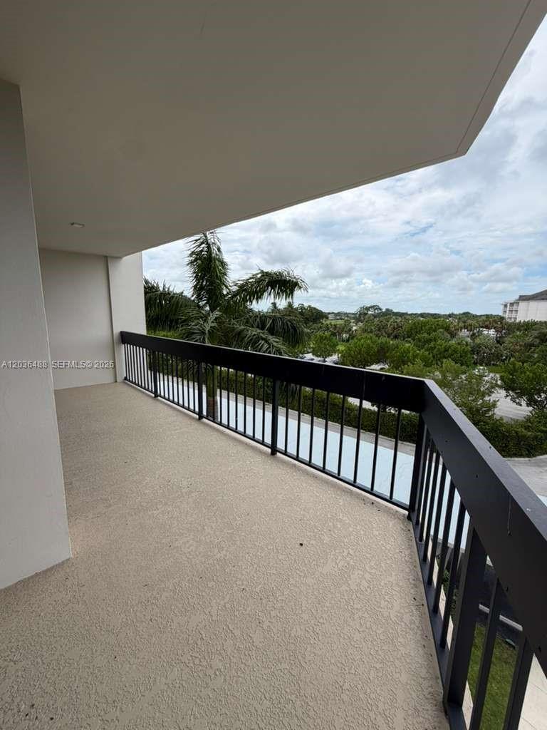 2400 Presidential Way 403