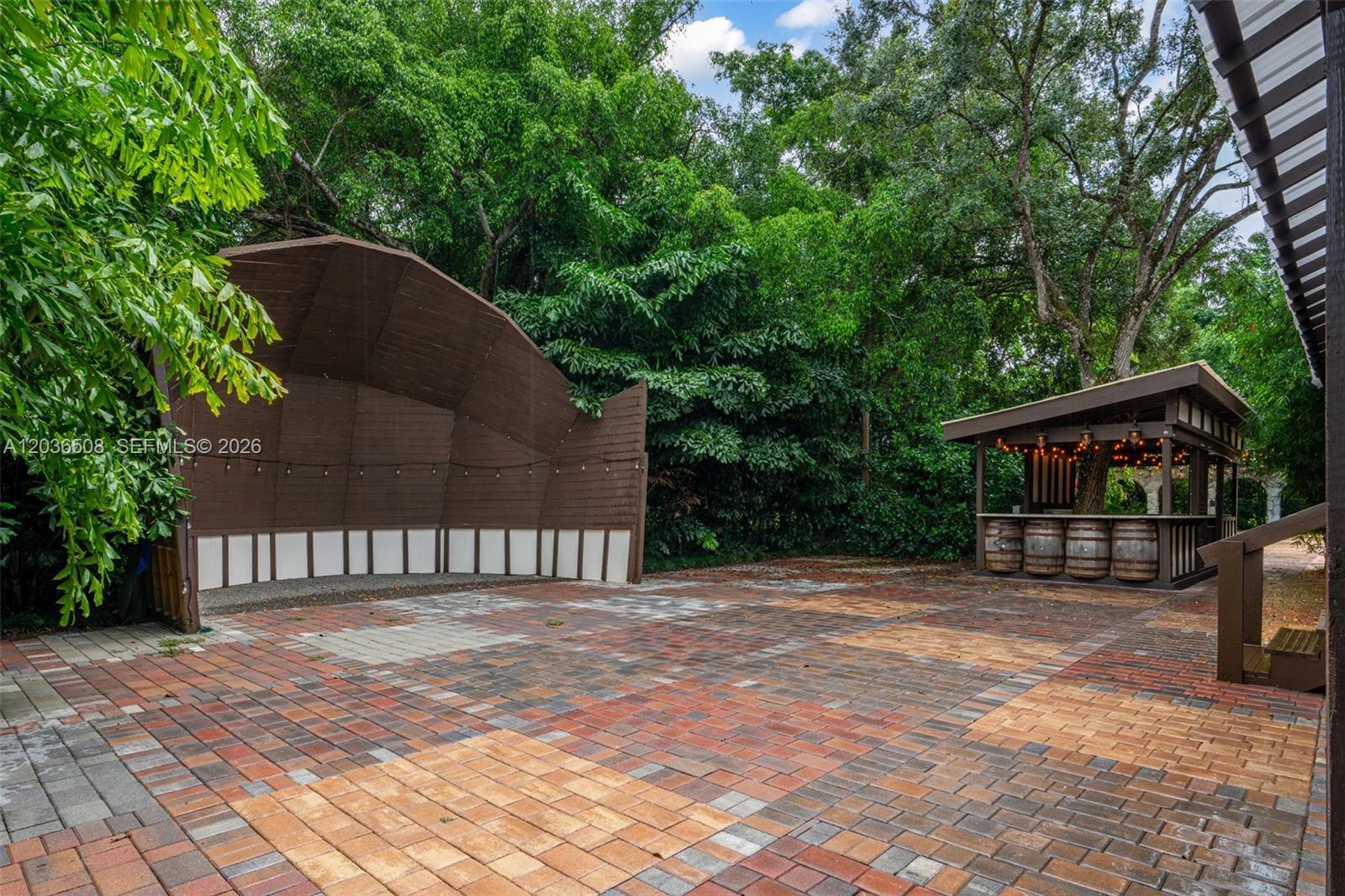 A12036508 Property Photo 13