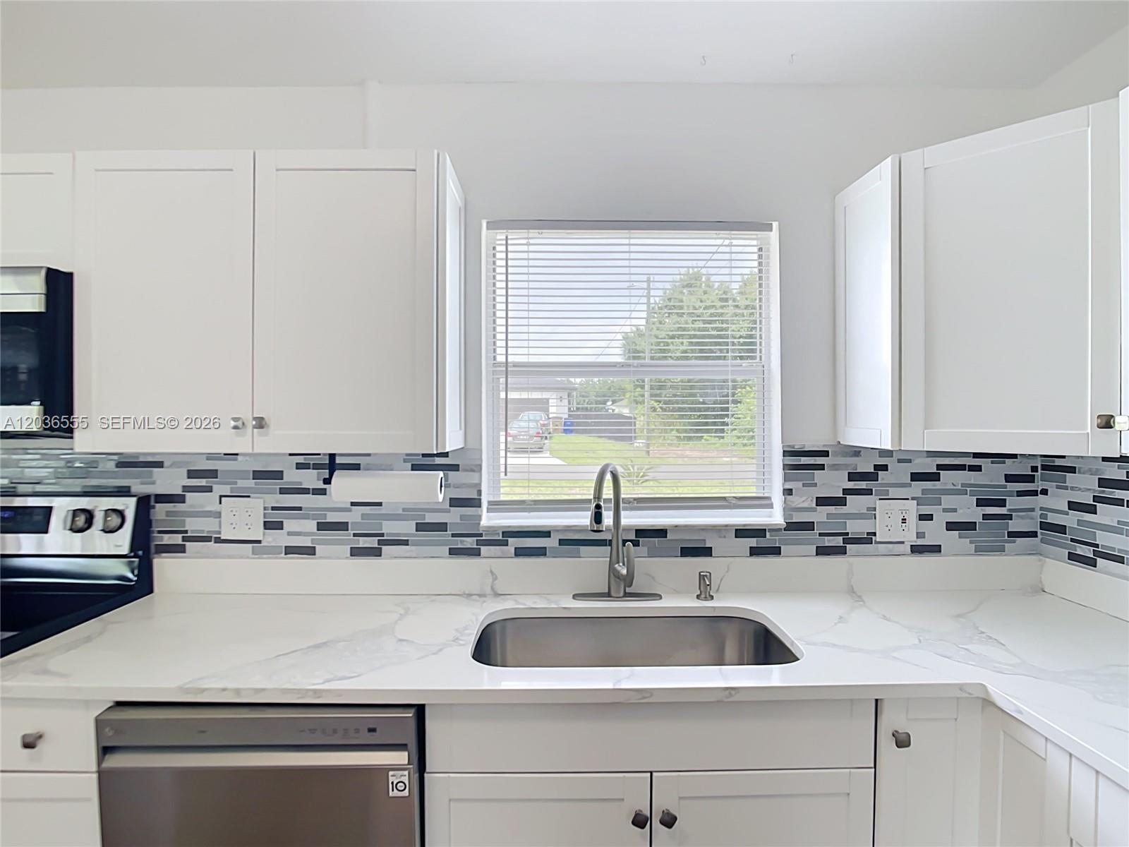 3303 6th Property Photo 11