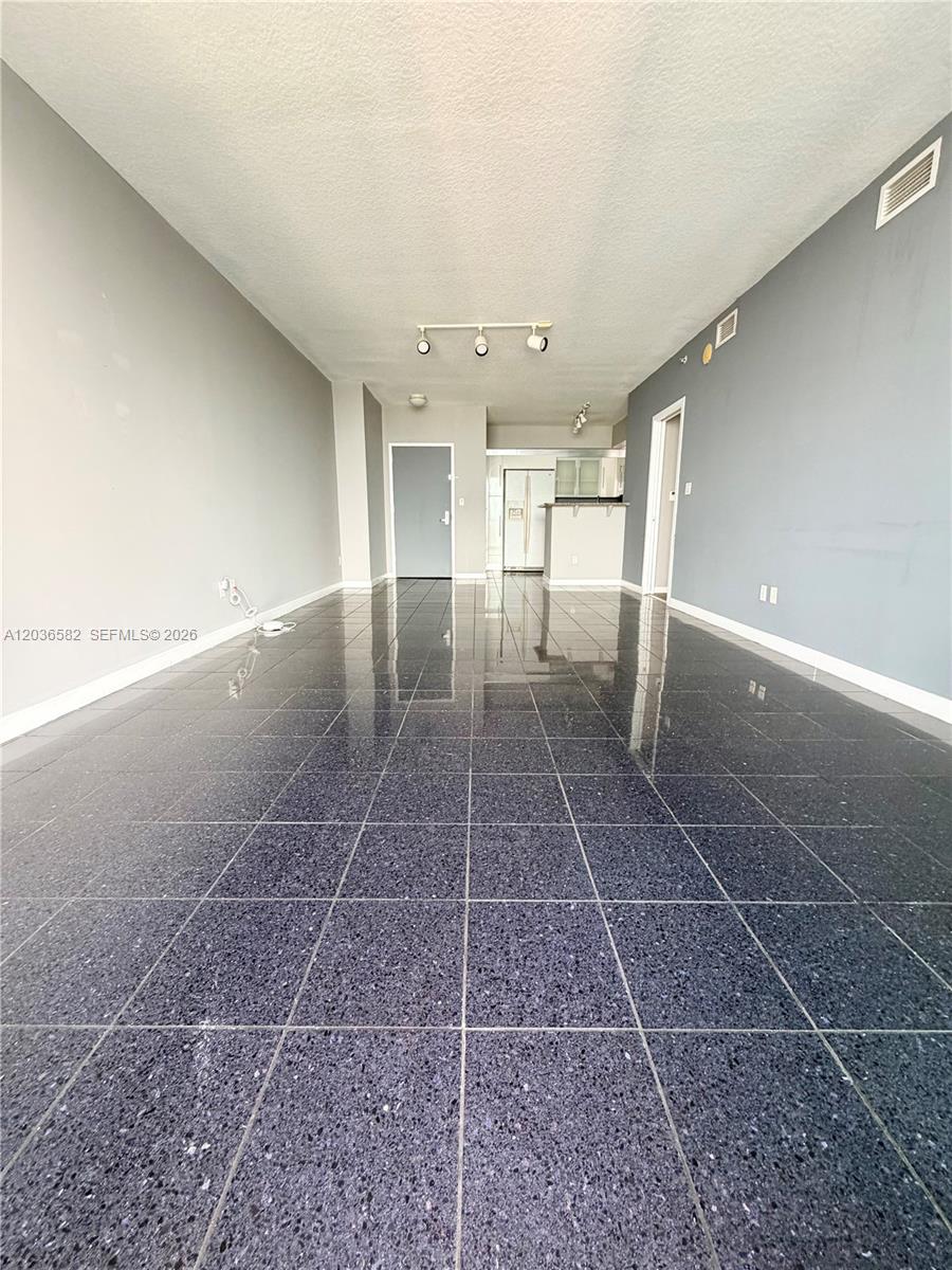 335 Biscayne Boulevard 4200 Property Photo 13