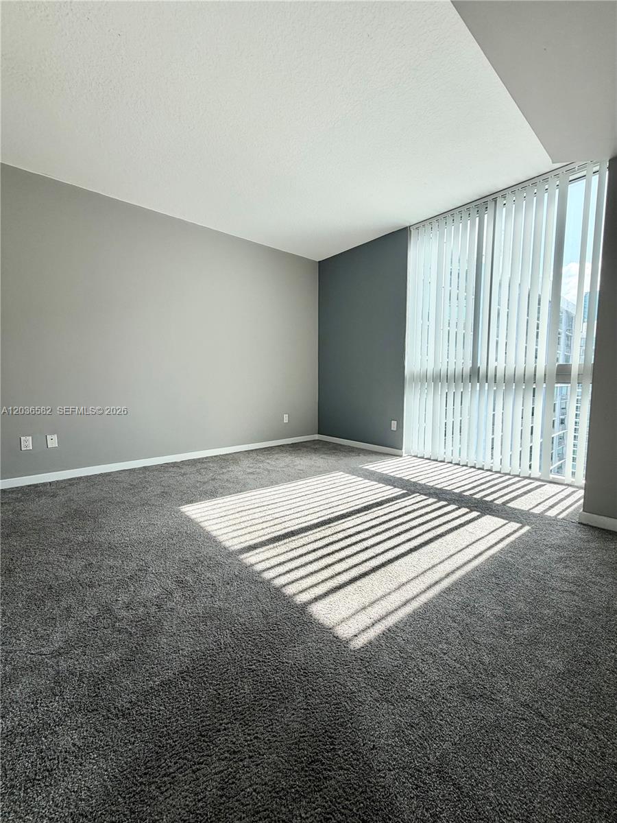 335 Biscayne Boulevard 4200 Property Photo 18
