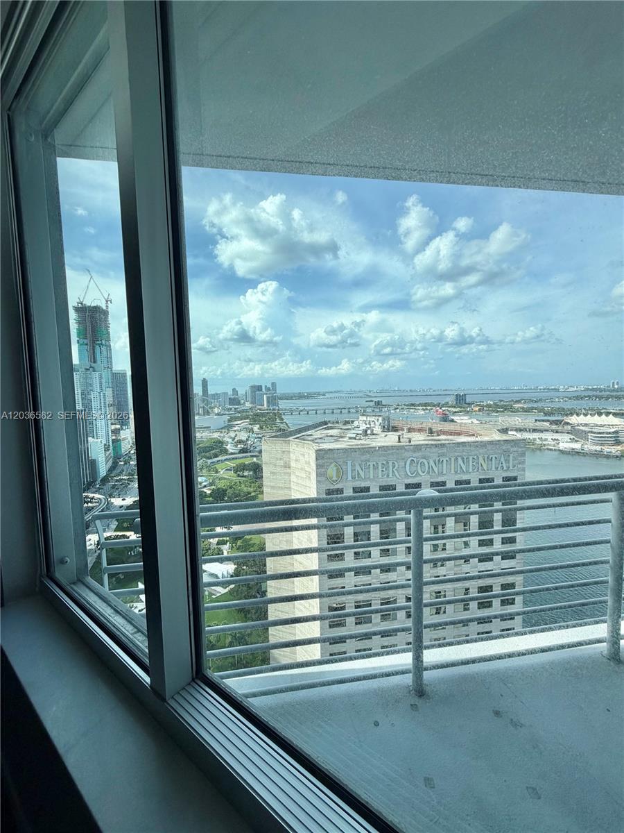 335 Biscayne Boulevard 4200 Property Photo 28