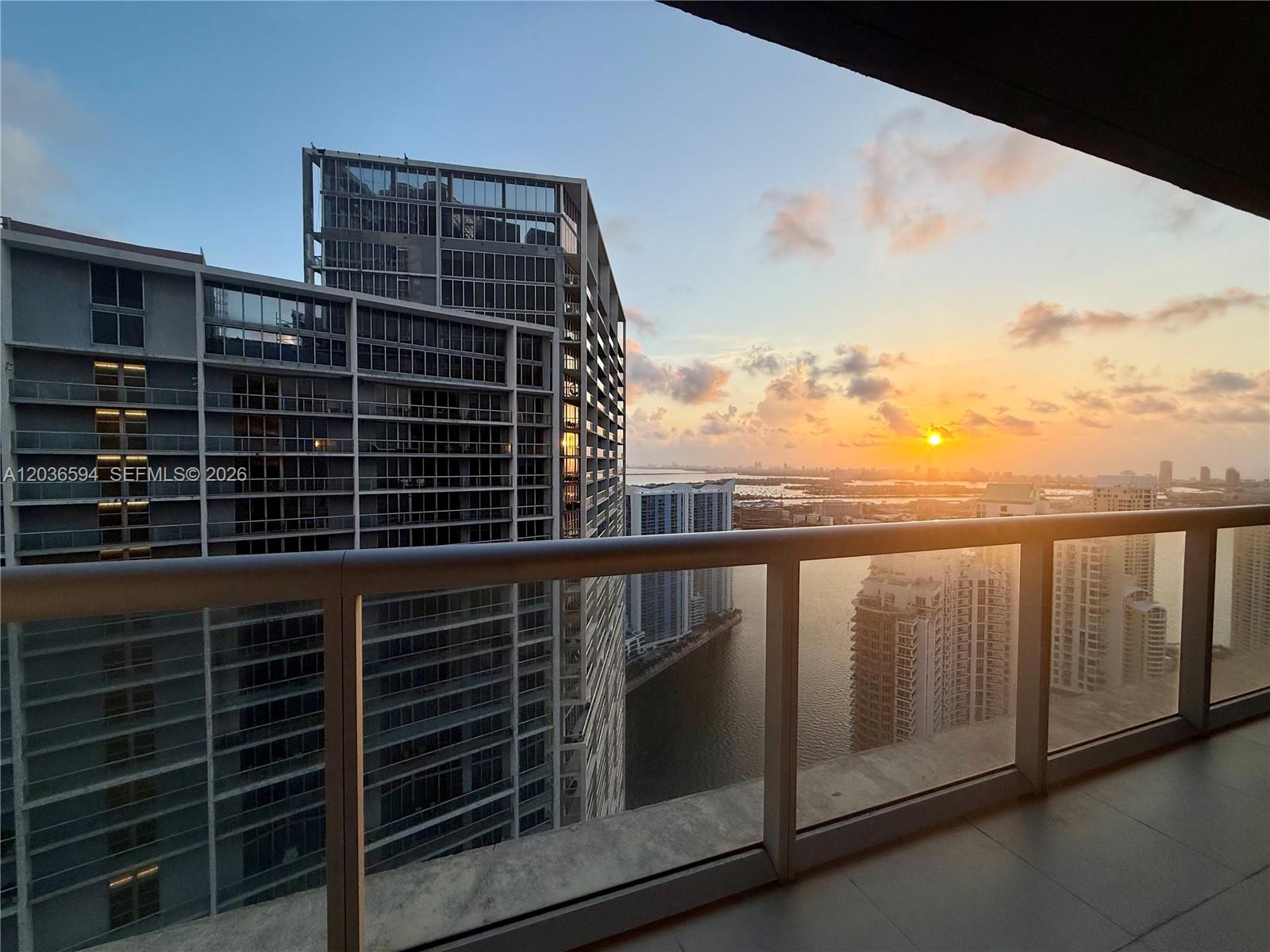 495 Brickell Avenue 5106 Property Photo 2