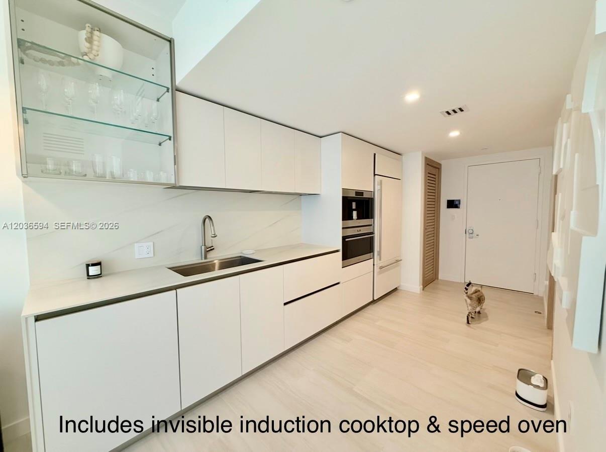495 Brickell Avenue 5106 Property Photo 4