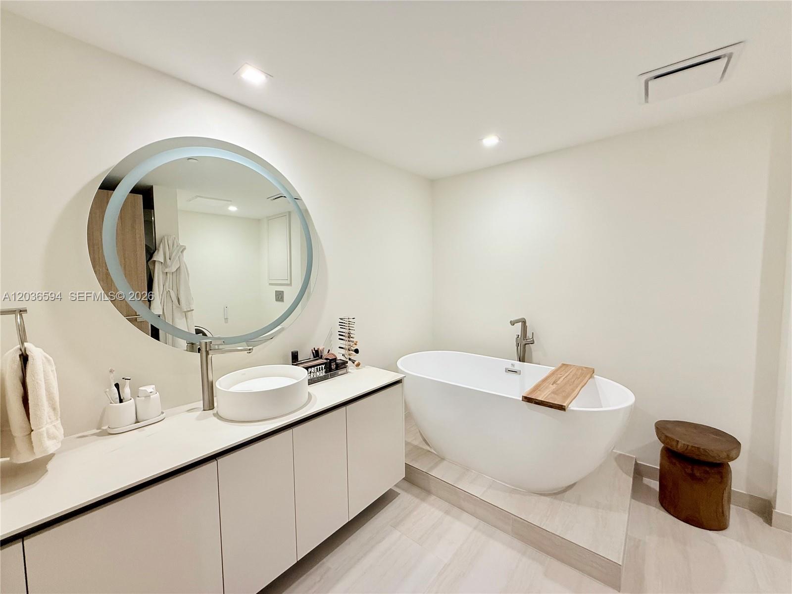 495 Brickell Avenue 5106 Property Photo 10
