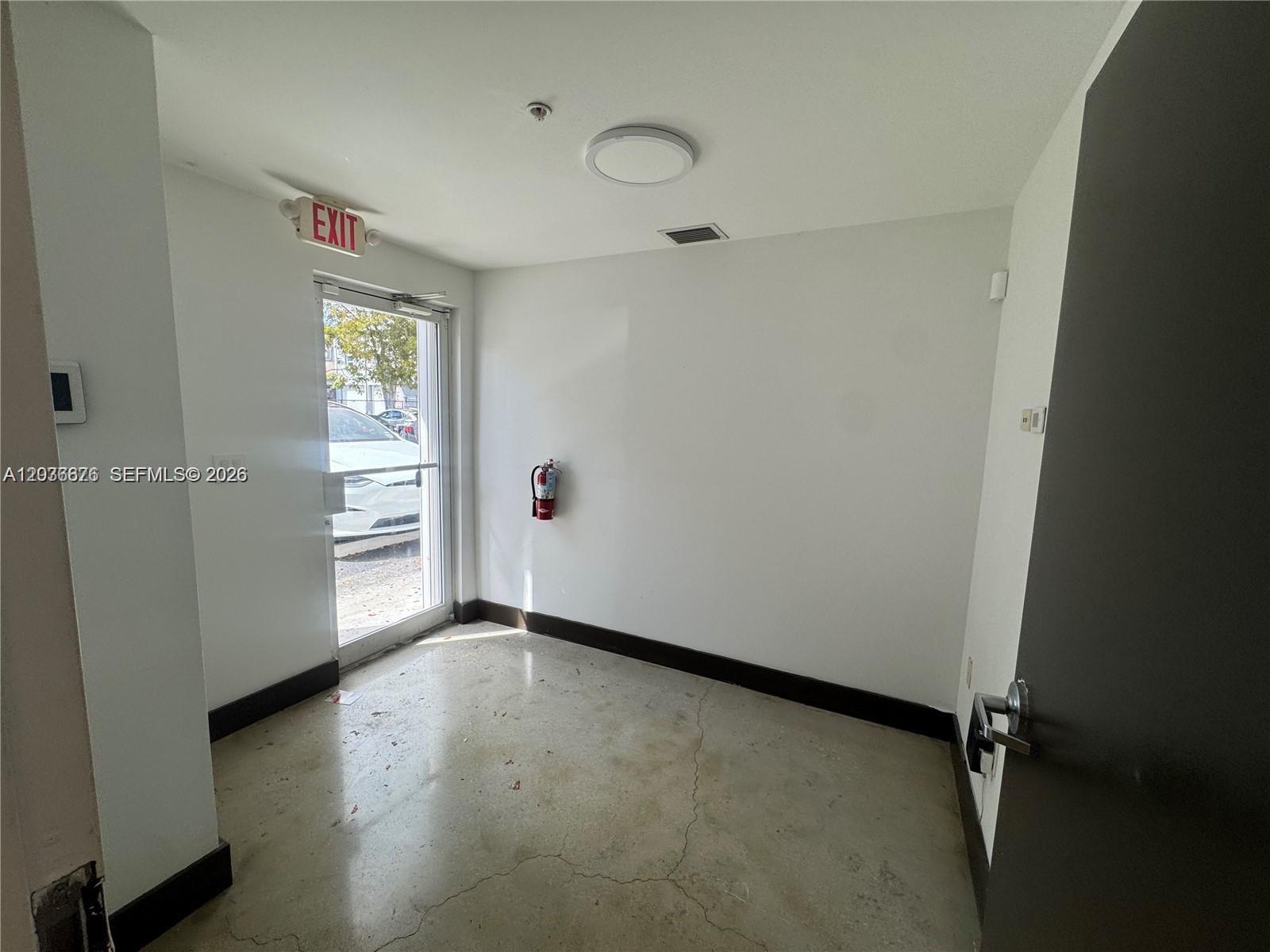 10171 Nw 58th Street 6 Property Photo 8