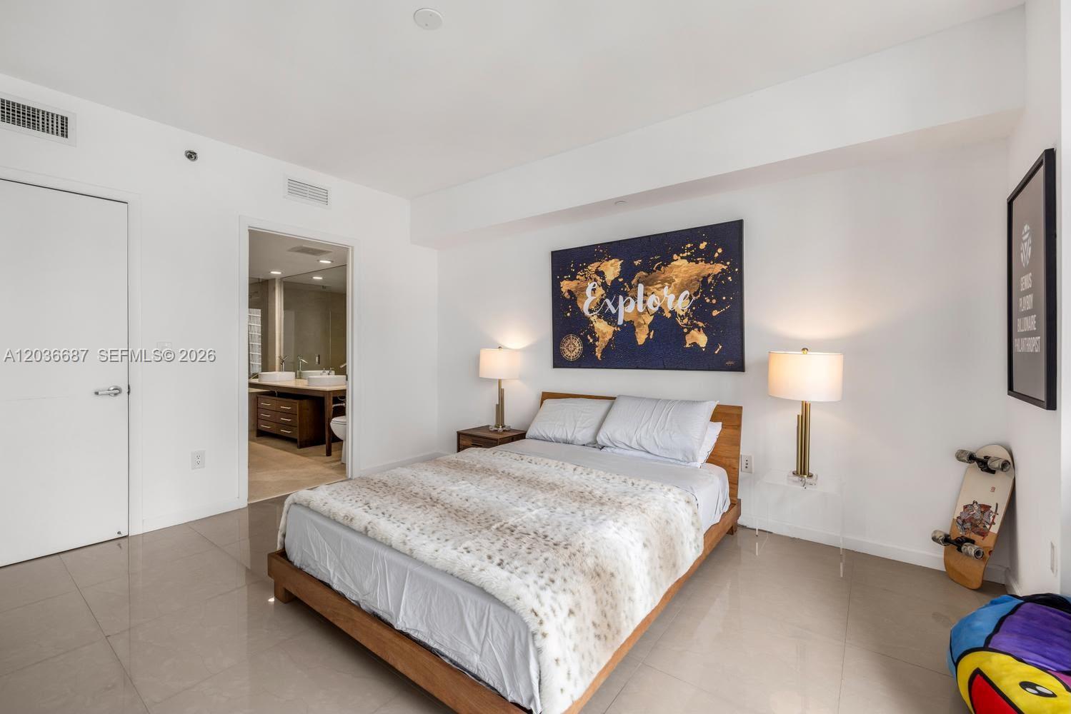 475 Brickell Avenue 3214 Property Photo 3