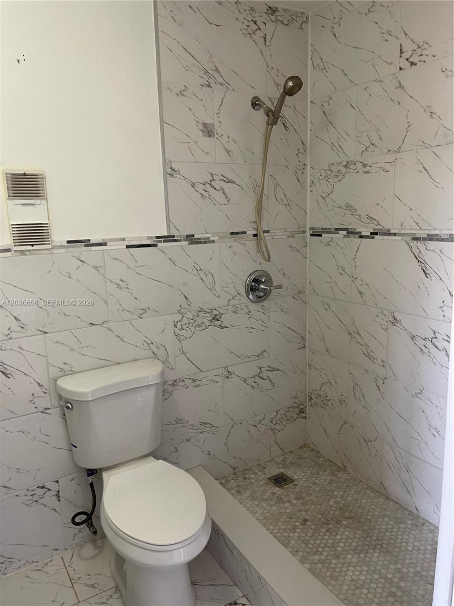 7510 Sw 152nd Avenue B202 Property Photo 12