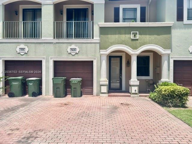 568 Ne 35th Avenue Property Photo 1