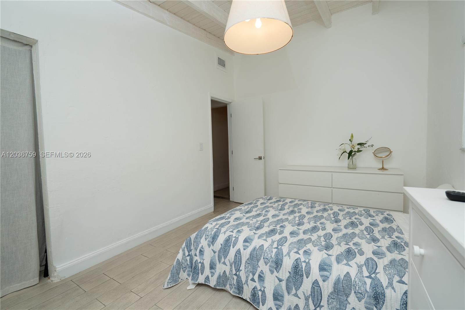 1260 Ne 153rd Street Property Photo 9