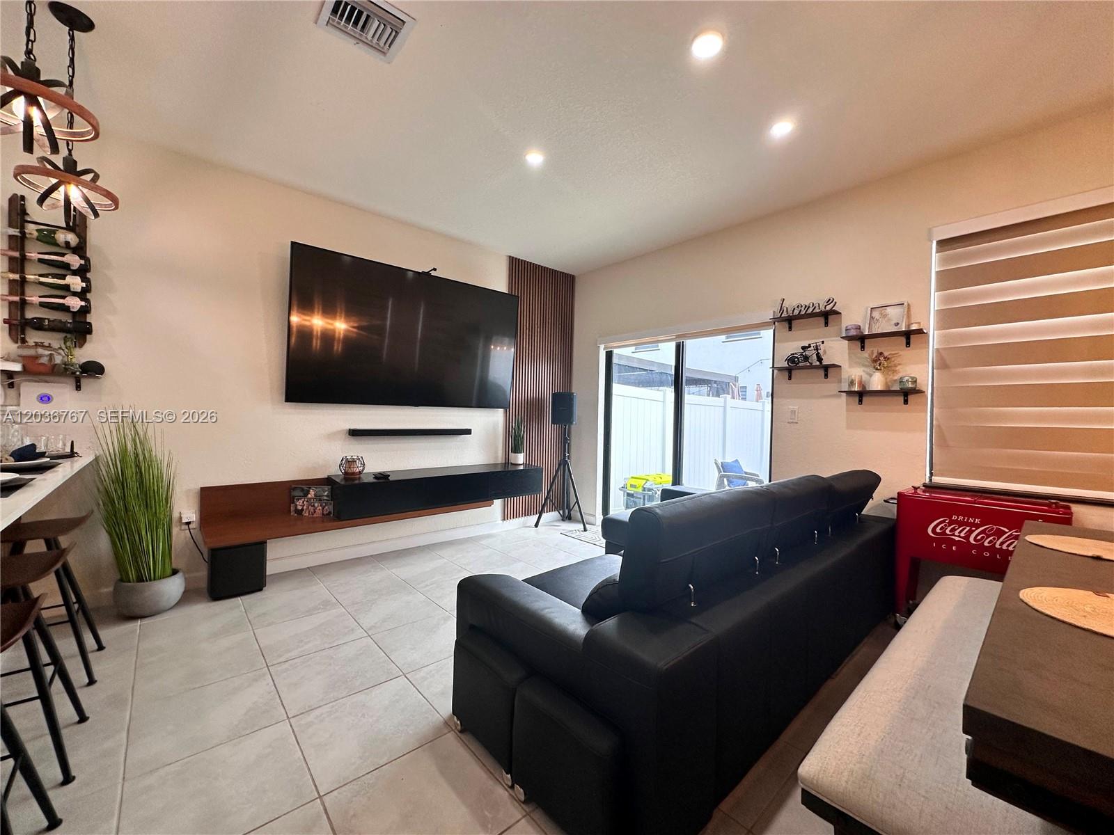 A12036767 Property Photo 11
