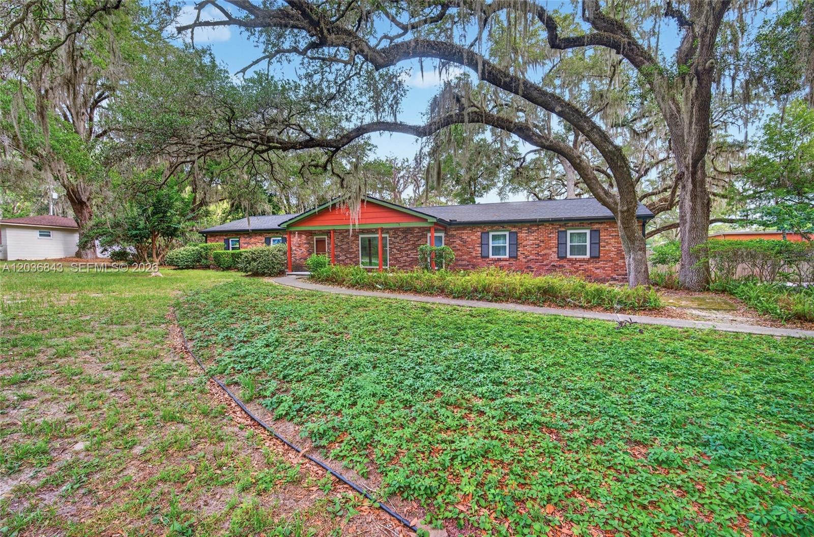 1944 Sw 48th Avenue Property Photo 3