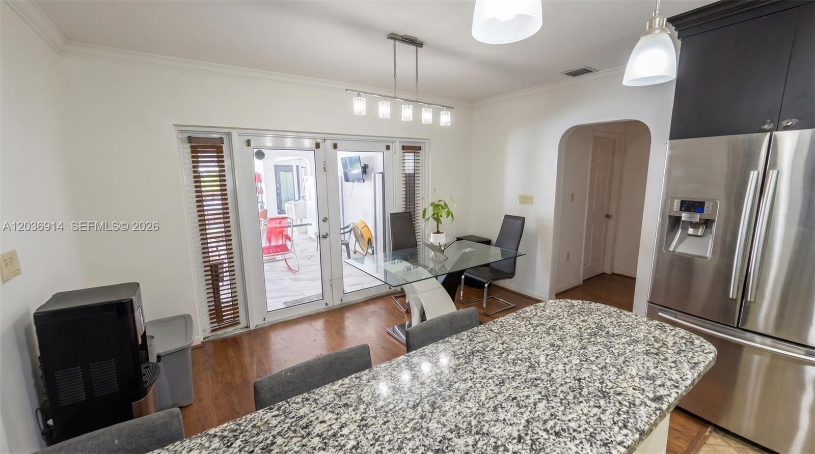 A12036914 Property Photo 3