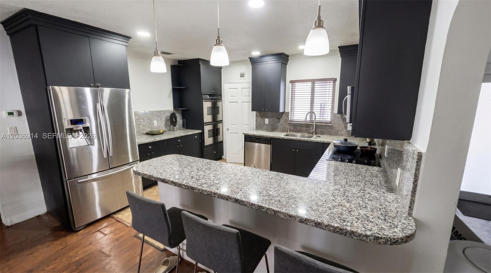 A12036914 Property Photo 5