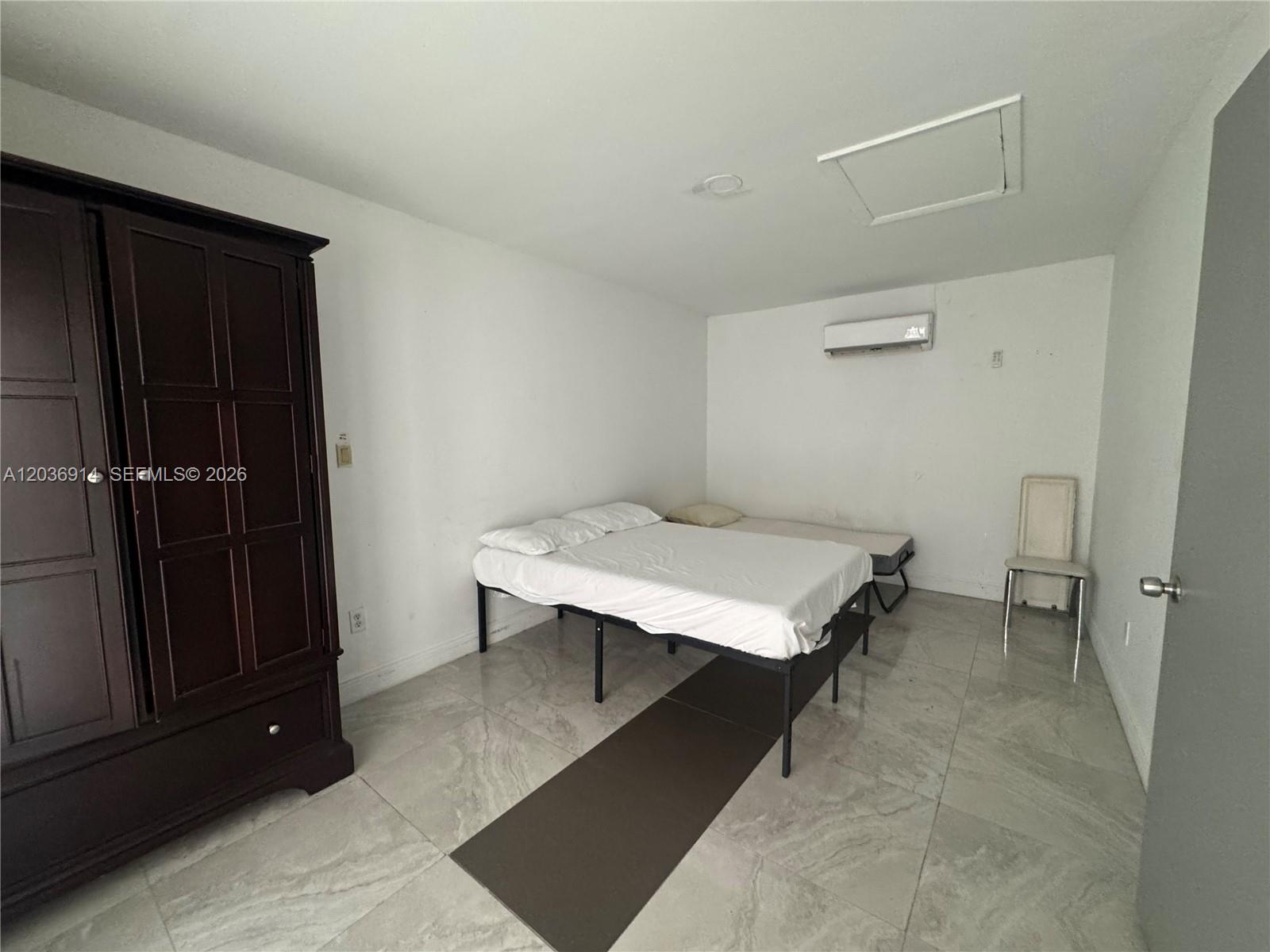 A12036914 Property Photo 14