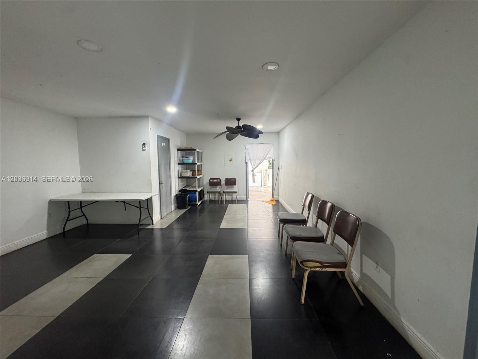 A12036914 Property Photo 16