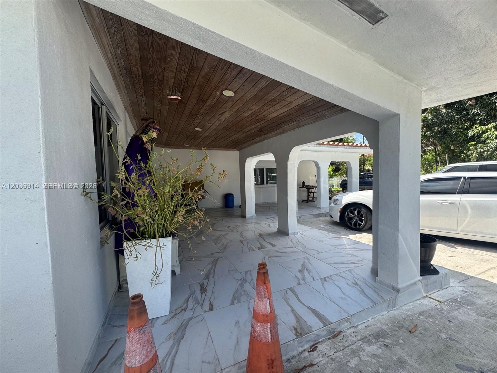 A12036914 Property Photo 17
