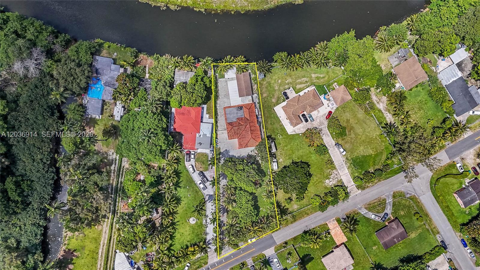A12036914 Property Photo 22