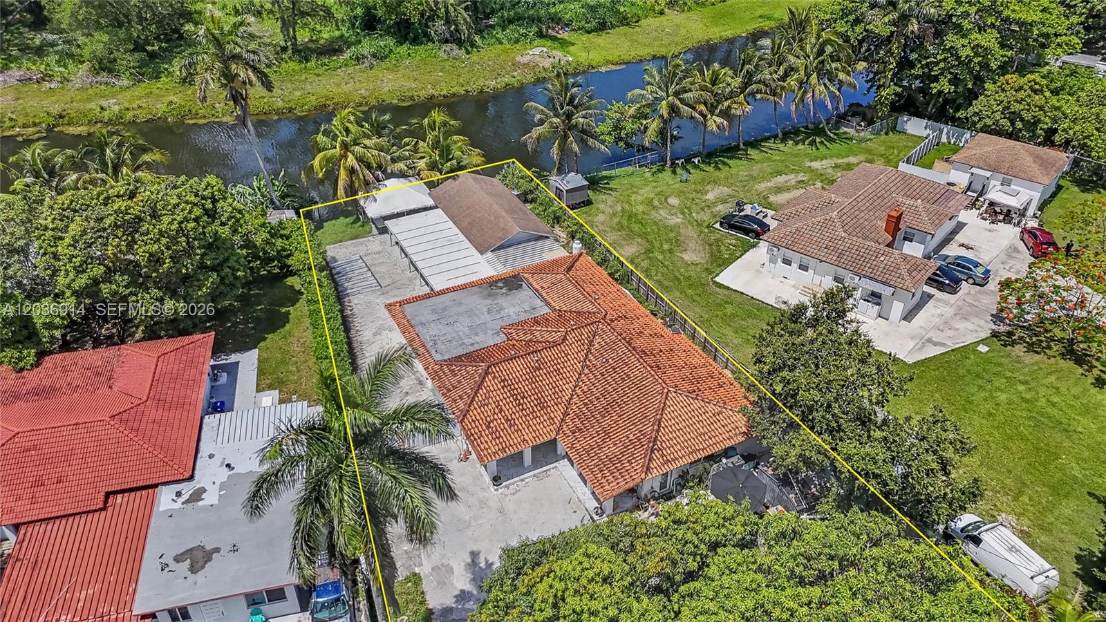 A12036914 Property Photo 23