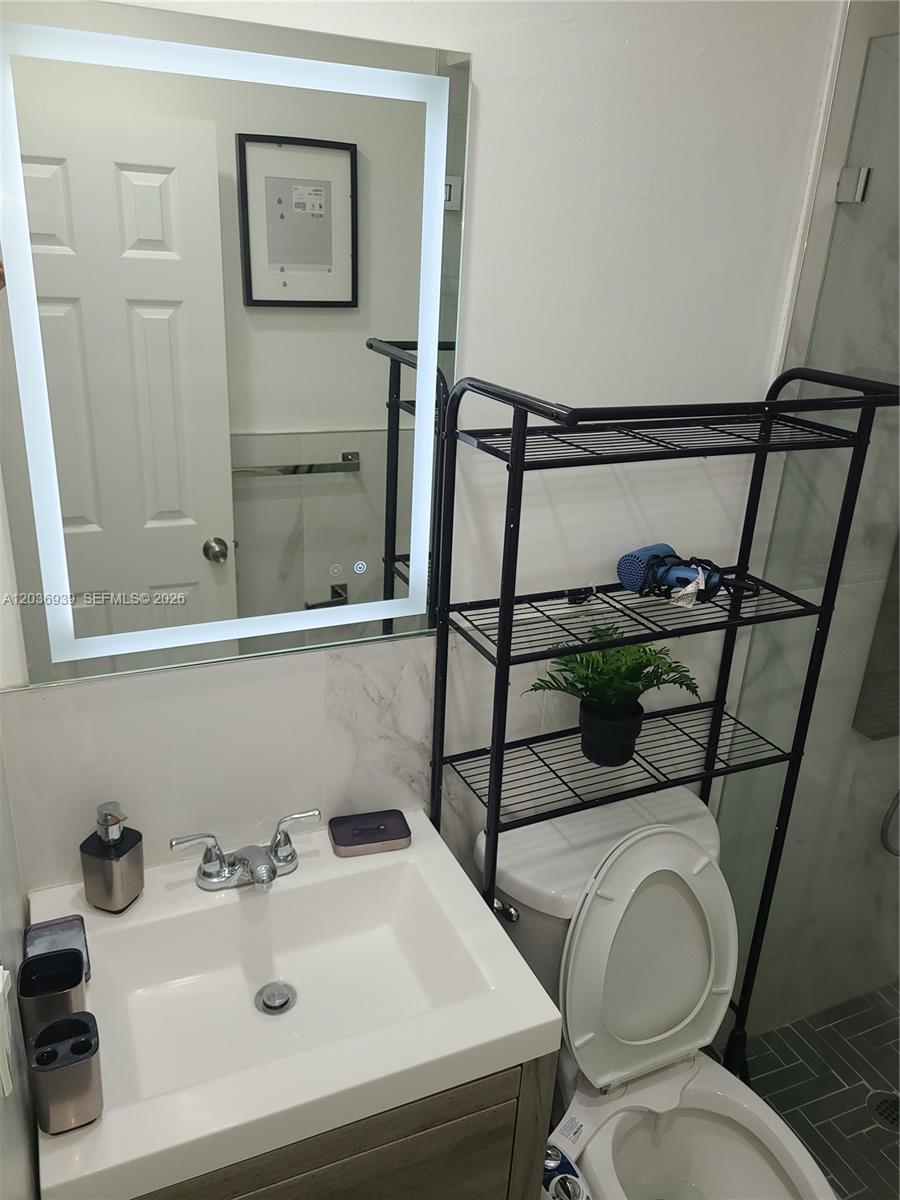 168 Nw 32nd Street 6 Property Photo 15