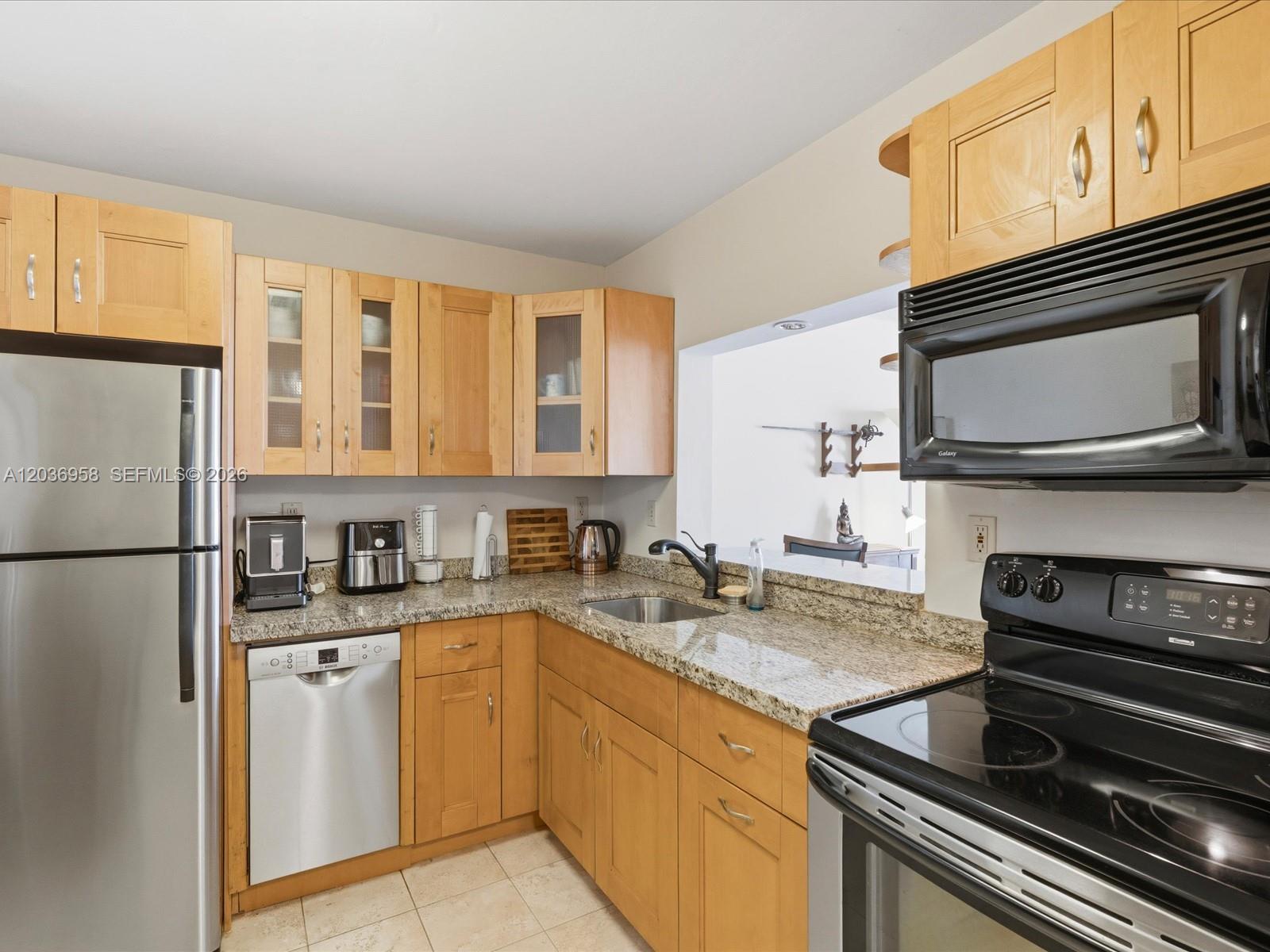 3588 Collins Avenue 504 Property Photo 6
