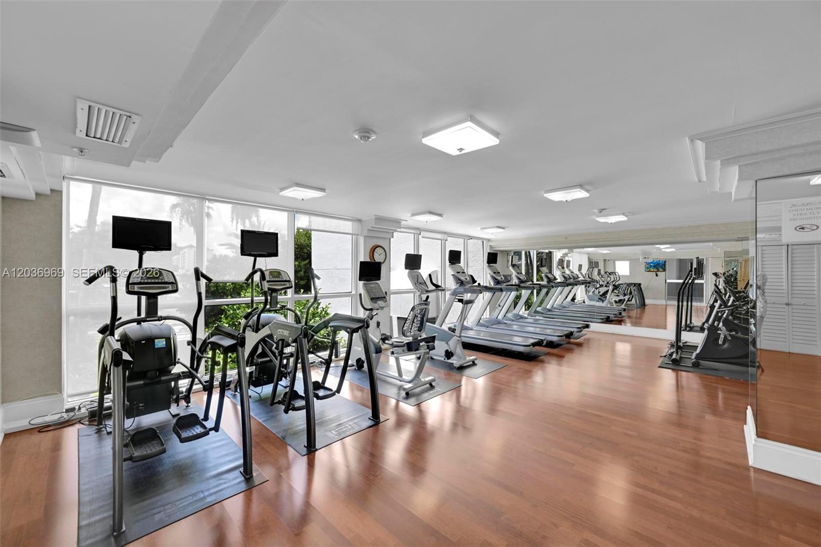 16711 Collins Avenue Bc-10 Property Photo 25