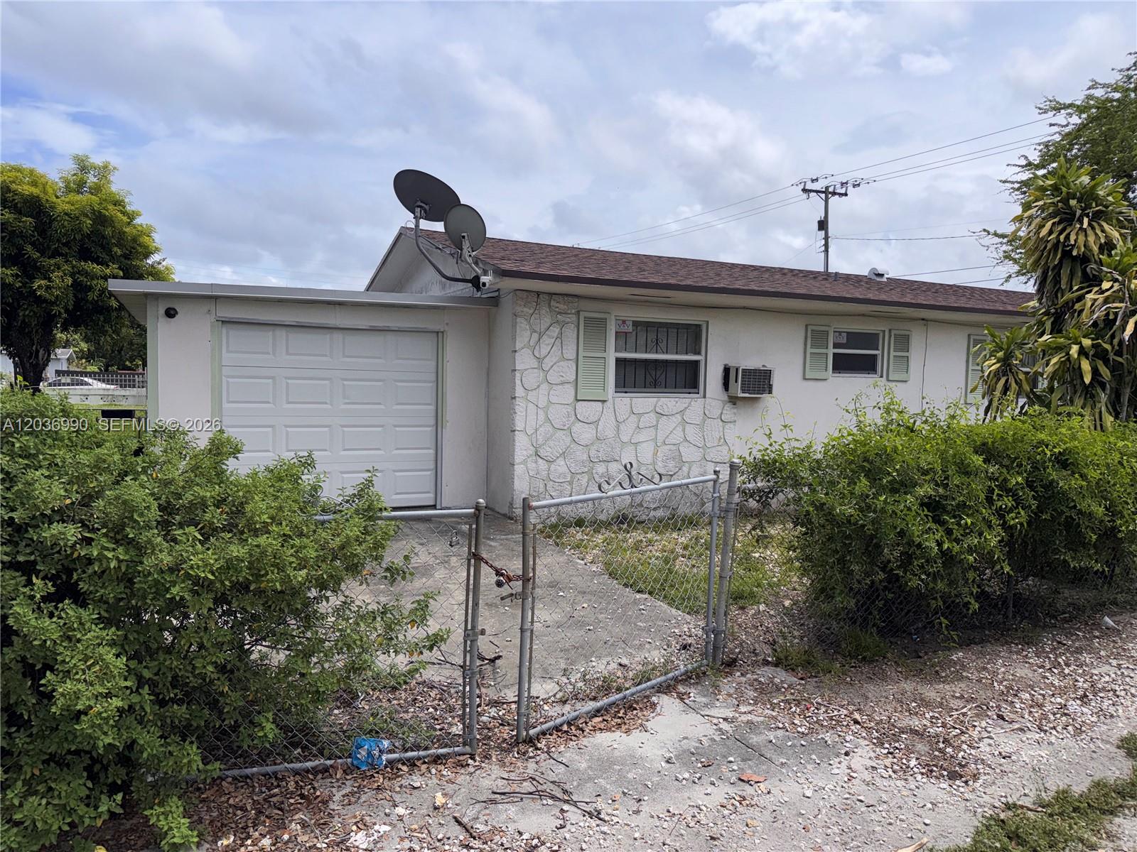 7725 Nw 14th Avenue Property Photo 3