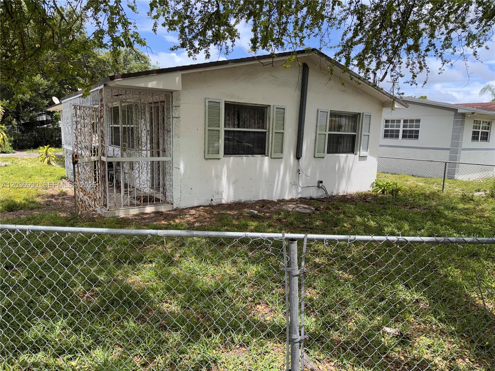 7725 Nw 14th Avenue Property Photo 4