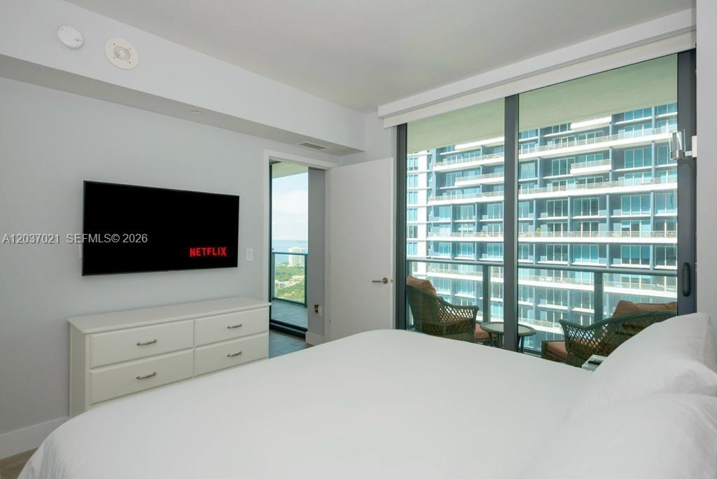 1300 S Miami Avenue 3908 Property Photo 6