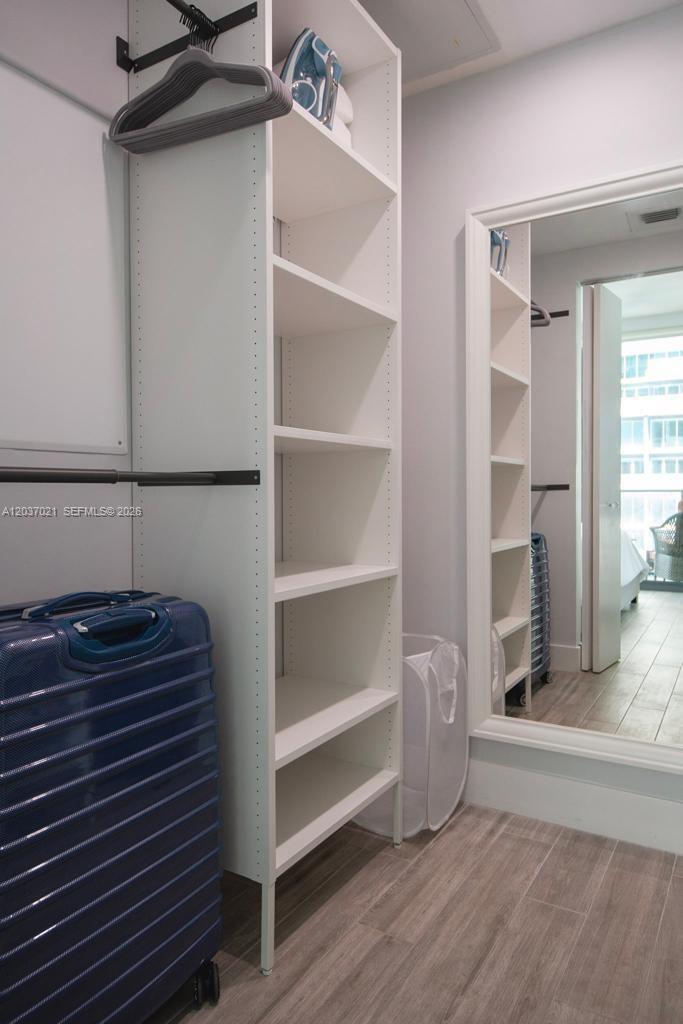 1300 S Miami Avenue 3908 Property Photo 9