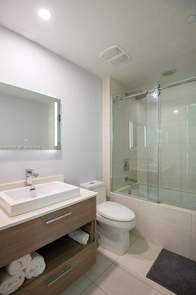 1300 S Miami Avenue 3908 Property Photo 10