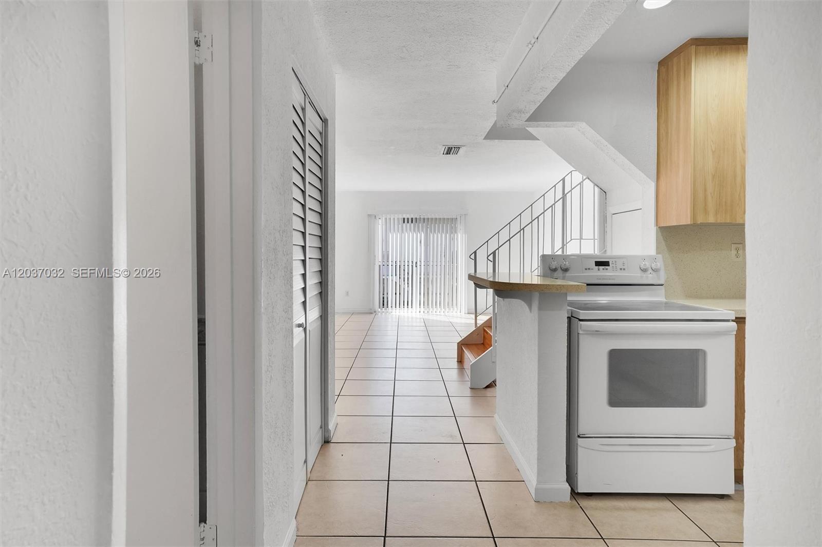 A12037032 Property Photo 3