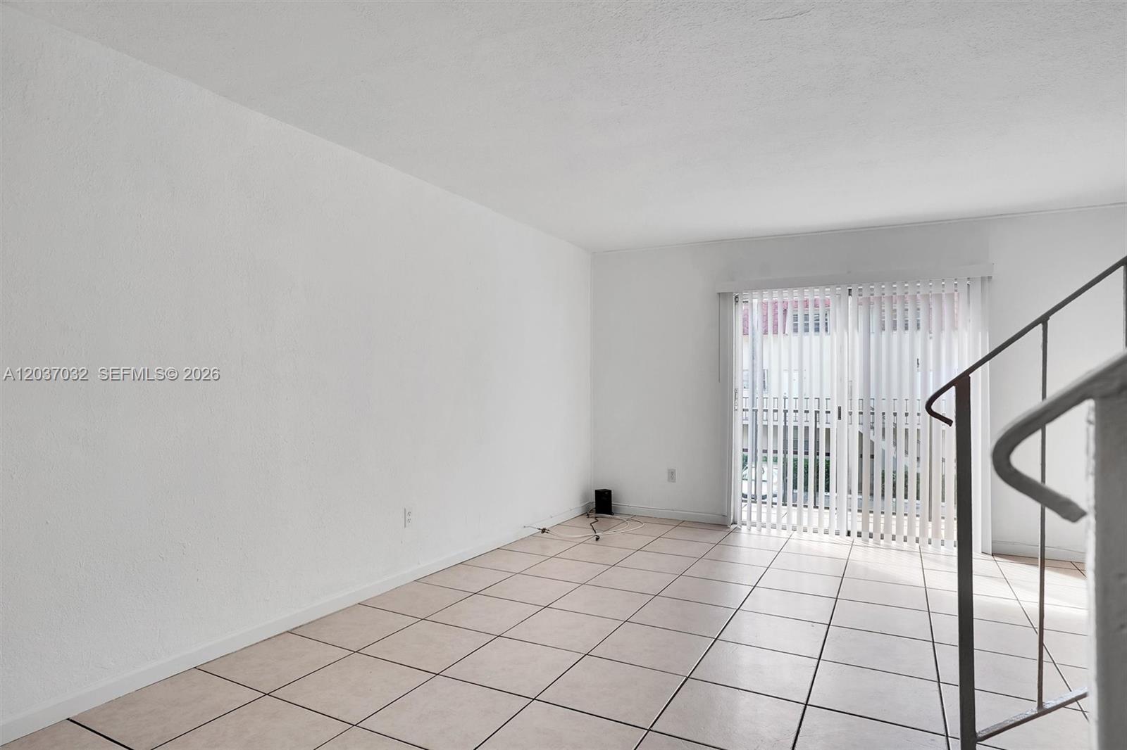 A12037032 Property Photo 10